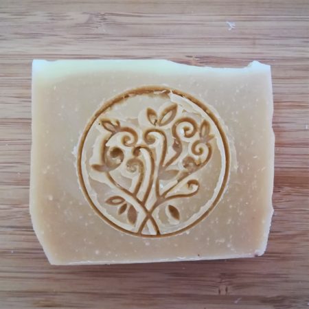 Savon "Soleil Levant" au palmarosa, idéal pour peaux à problèmes – Image 2