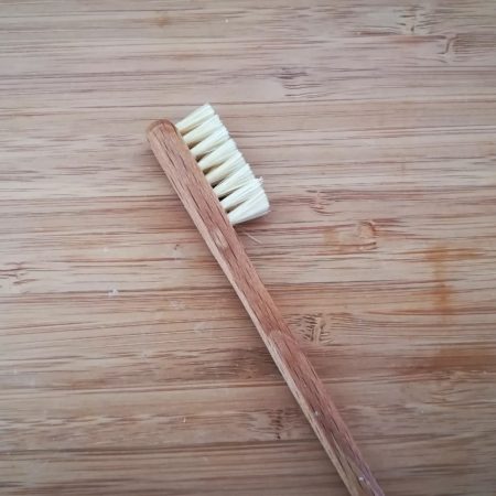 La brosse à dents en bois de hêtre (made in Germany)